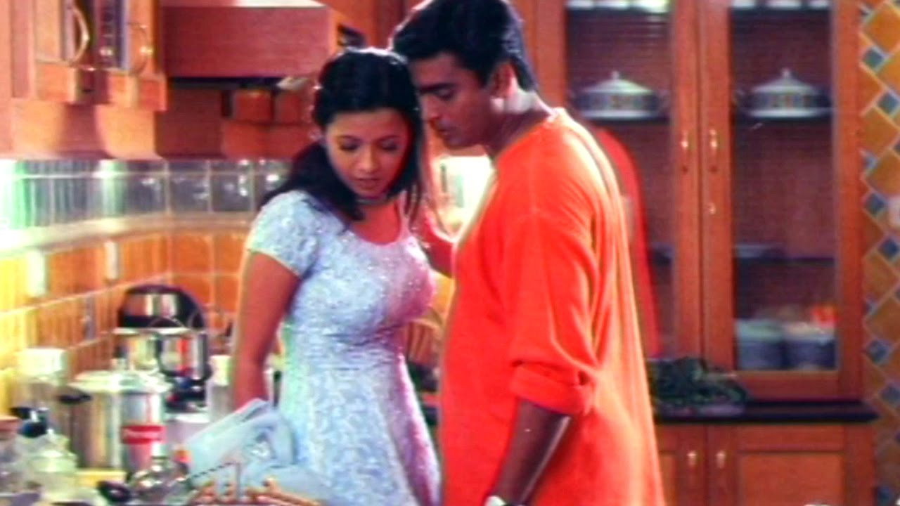 Minnale backdrop