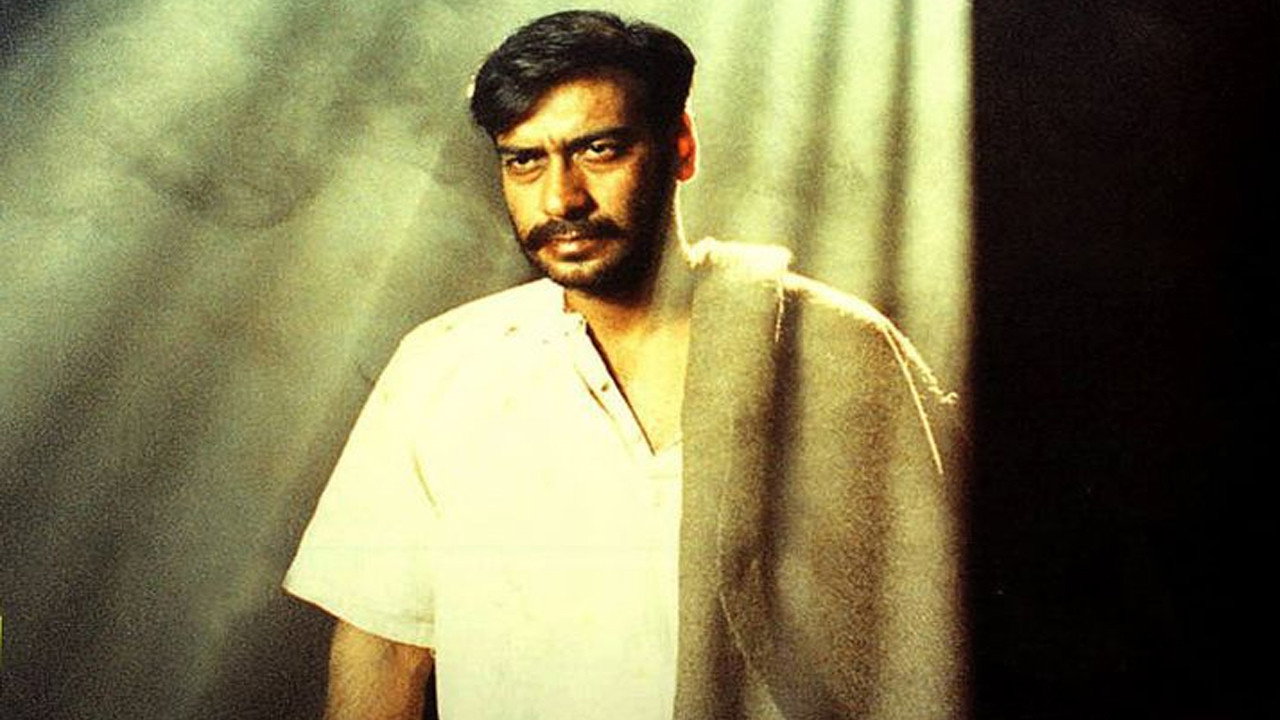 The Legend of Bhagat Singh backdrop