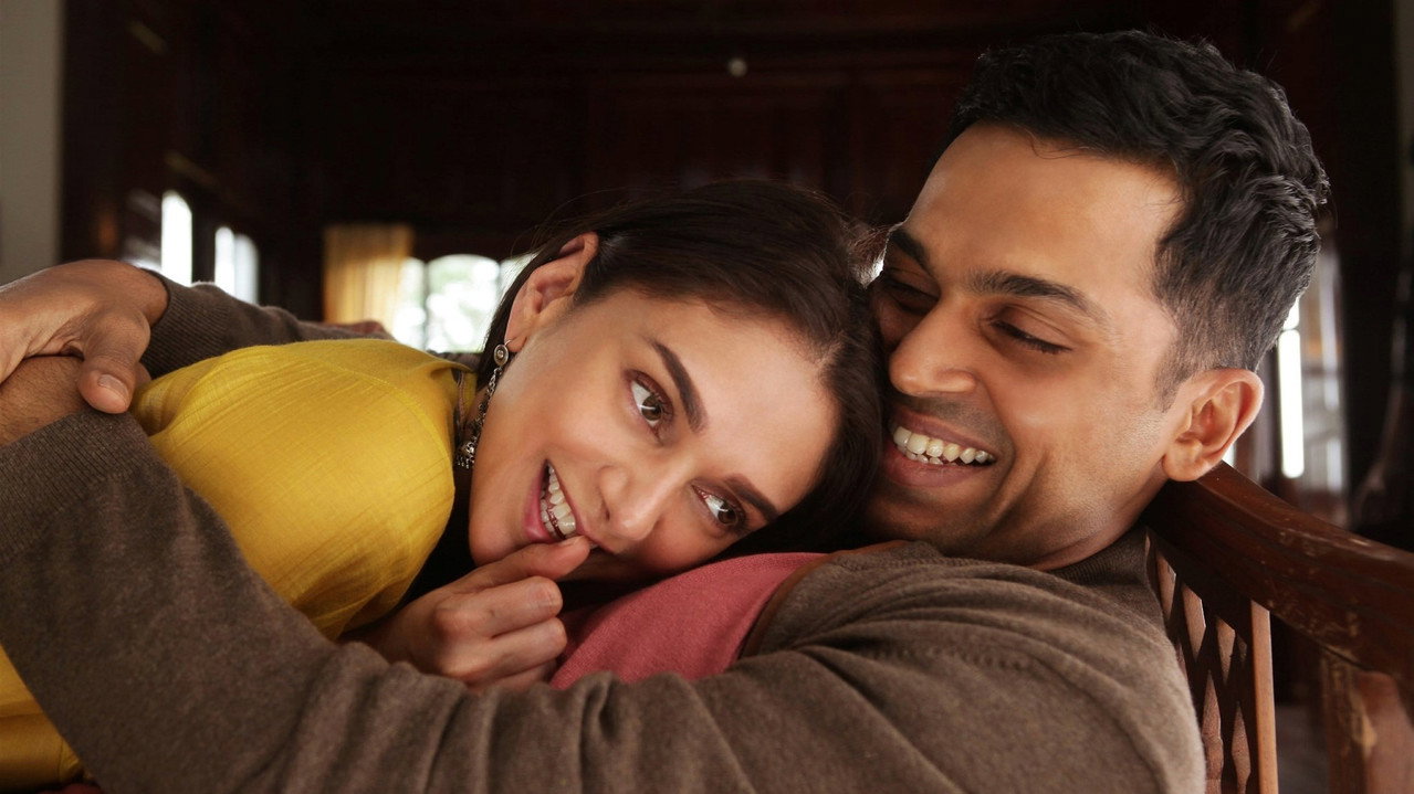 Kaatru Veliyidai backdrop