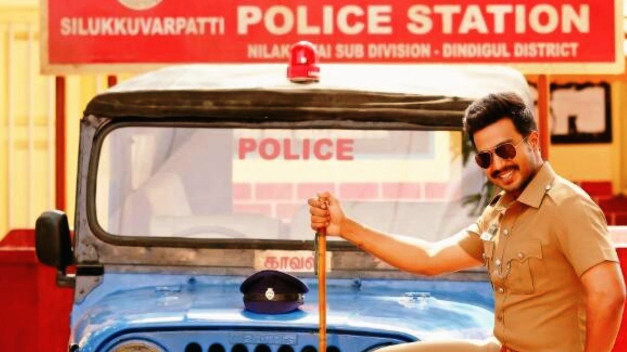 Silukkuvarupatti Singam backdrop