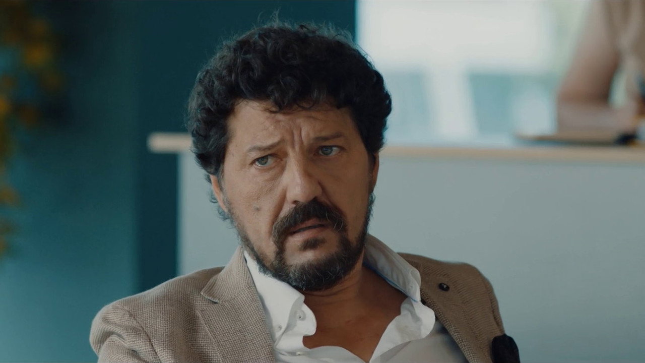 Aşkın Ömrü backdrop