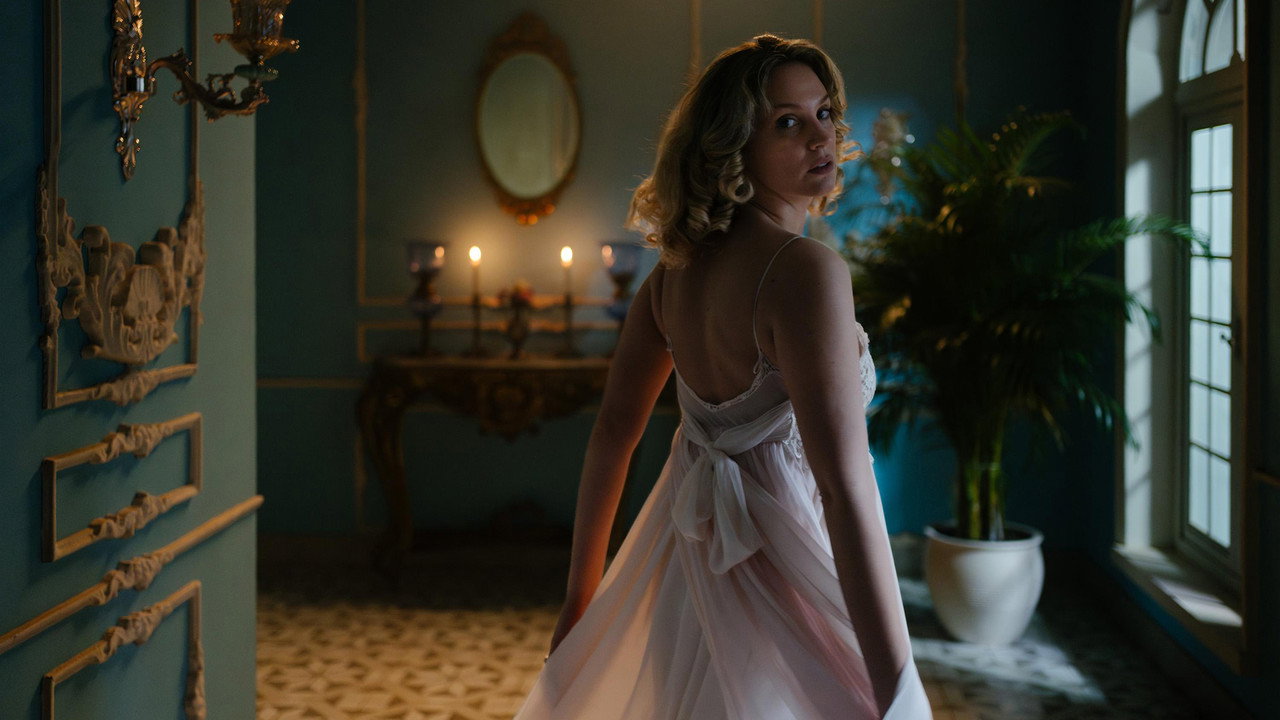 Bihter: A Forbidden Passion backdrop