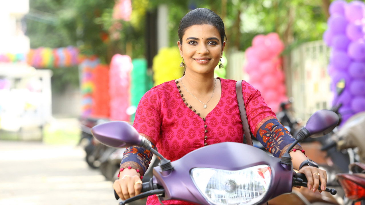 Theeyavar Kulaigal Nadunga backdrop