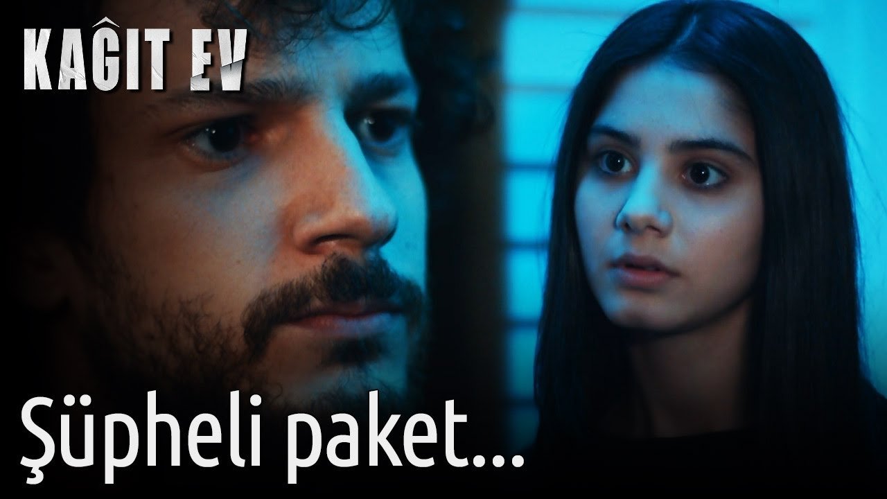 Kağıt Ev backdrop
